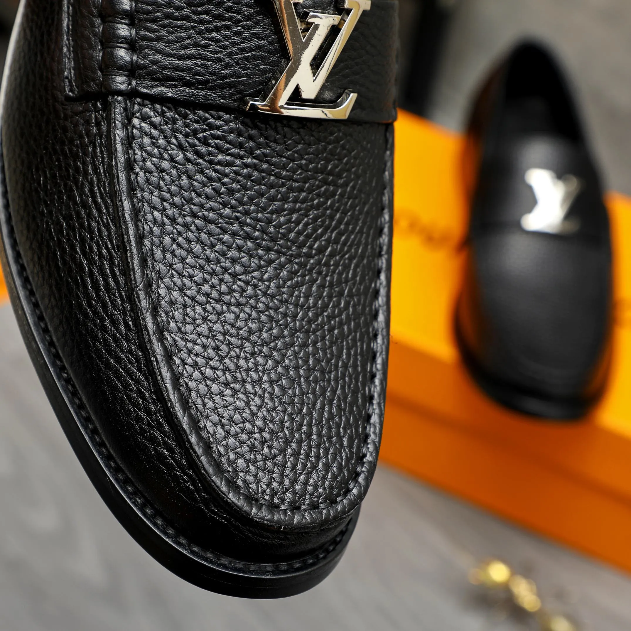 Men's shoes 💰442 Product trademark: LV "Louis Vuitton" business slip-on leather shoes Regular size: 38-46 (45.46 custom-made, non-returnable) Product materials: Selected pebbled cowhide upper, cowhide lining, original rubber outsole